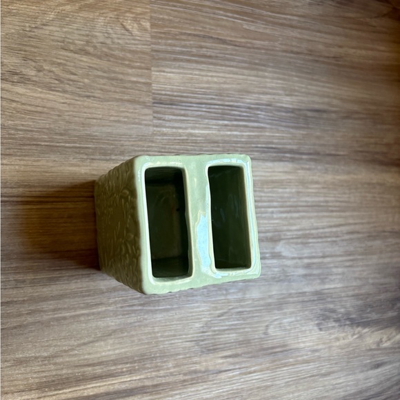 Ceramic Toothbrush Holder - Picture 2 of 2